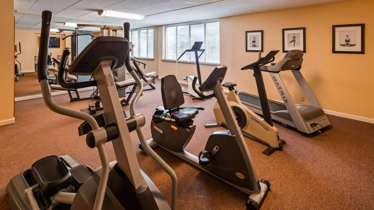 Best Western East Towne Suites Madison Buitenkant foto