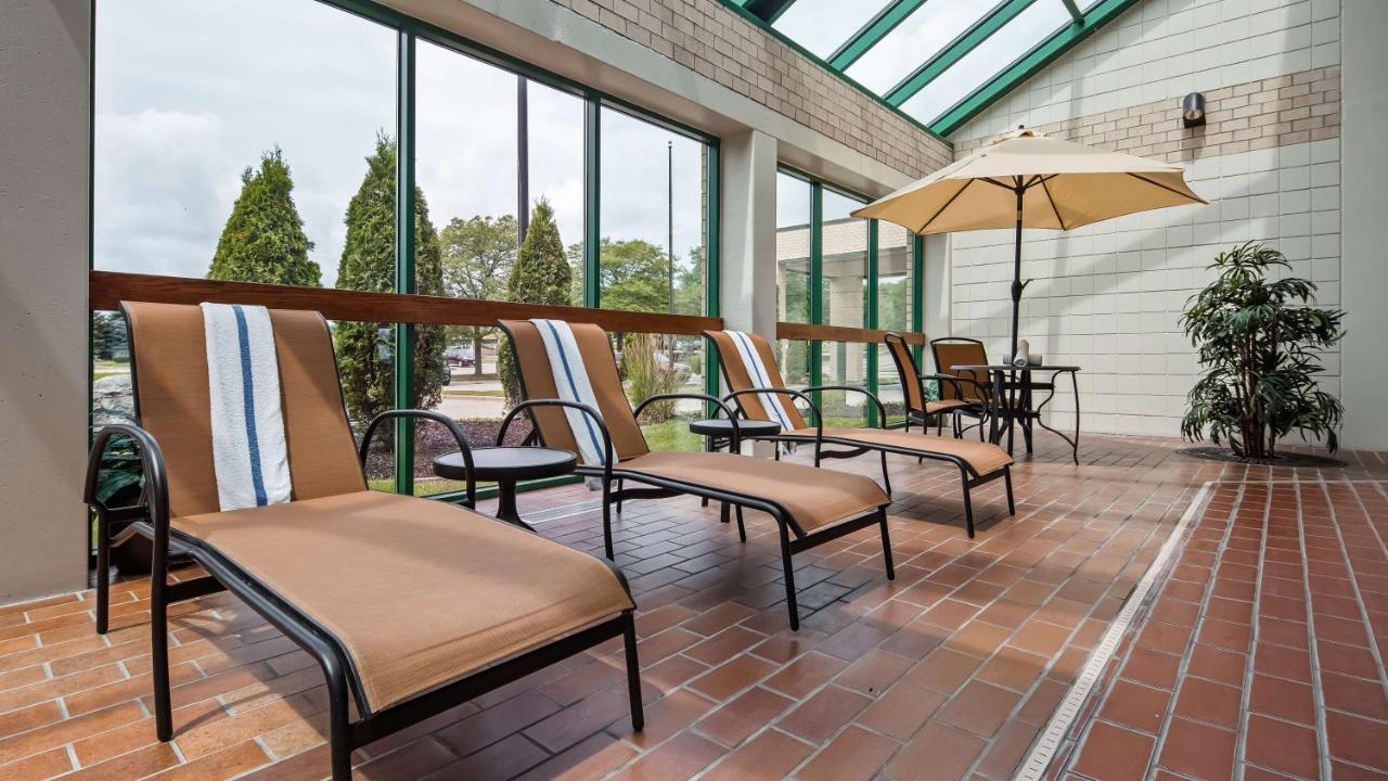 Best Western East Towne Suites Madison Buitenkant foto