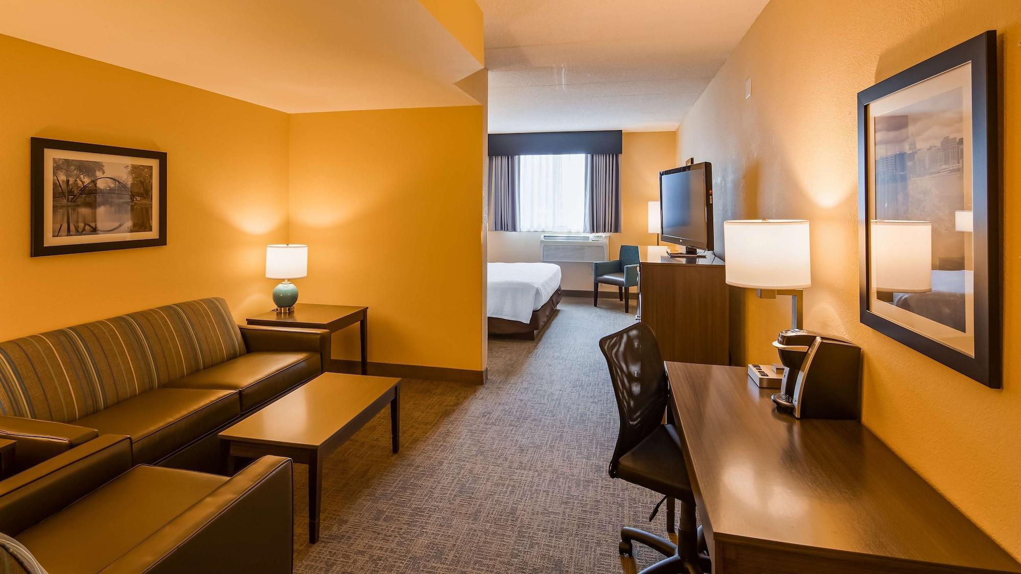 Best Western East Towne Suites Madison Buitenkant foto