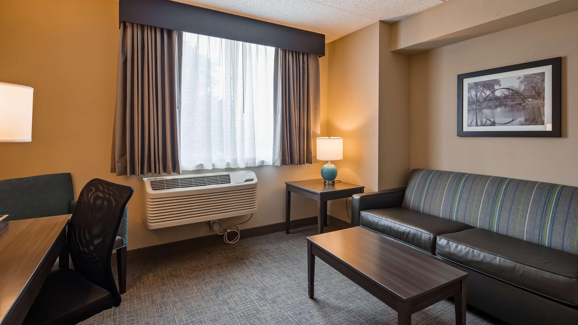 Best Western East Towne Suites Madison Buitenkant foto